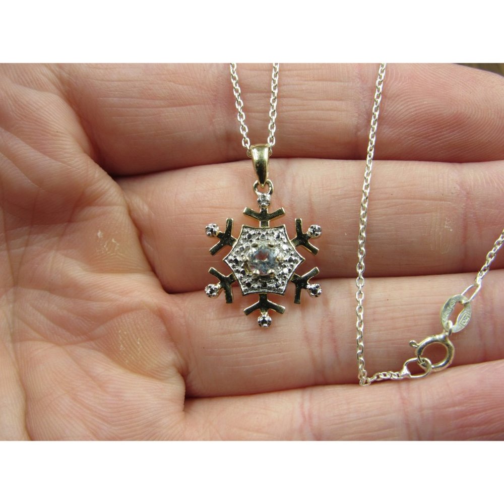 18" Sterling Silver Round Topaz & Diamond Snowflake Necklace Vintage Minimalist - Picture 2 of 7